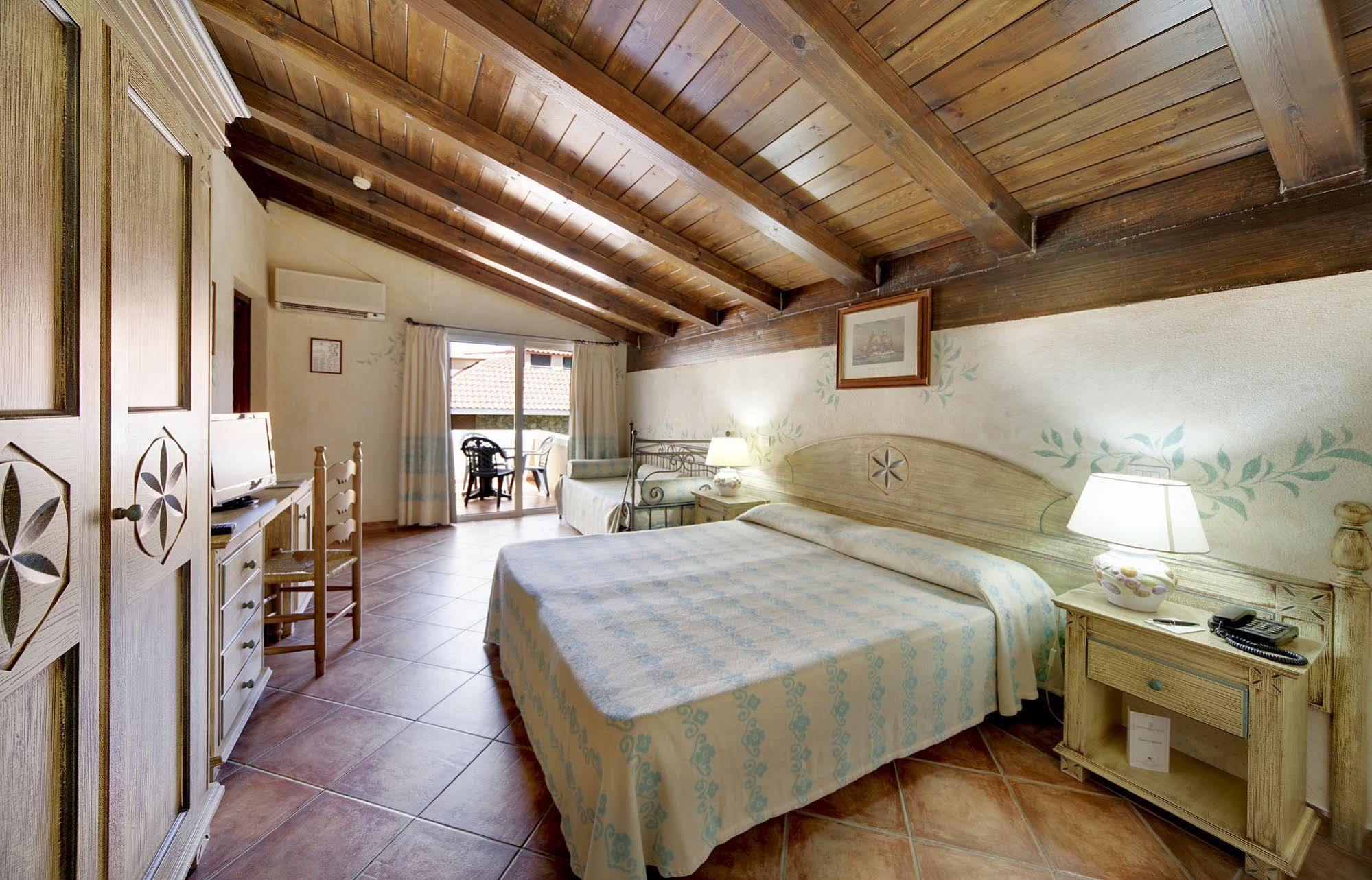 Colonna Beach Hotel Marinella Marinella  Bagian luar foto