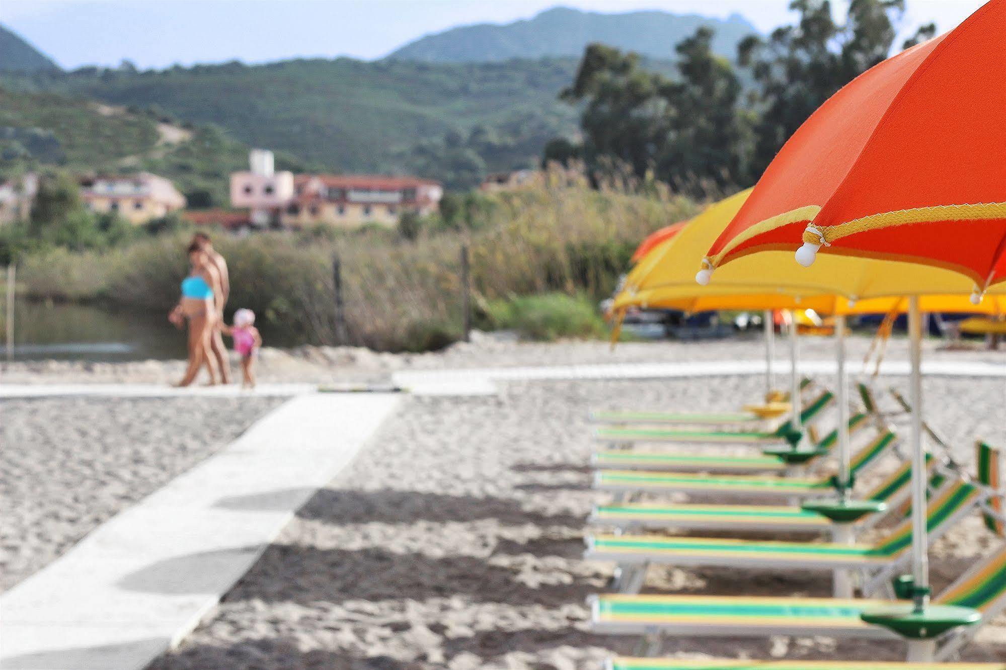 Colonna Beach Hotel Marinella Marinella  Bagian luar foto